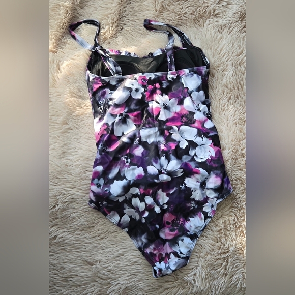 Aqua Eve One Piece Bathing Suit #990 - Picture 3 of 10
